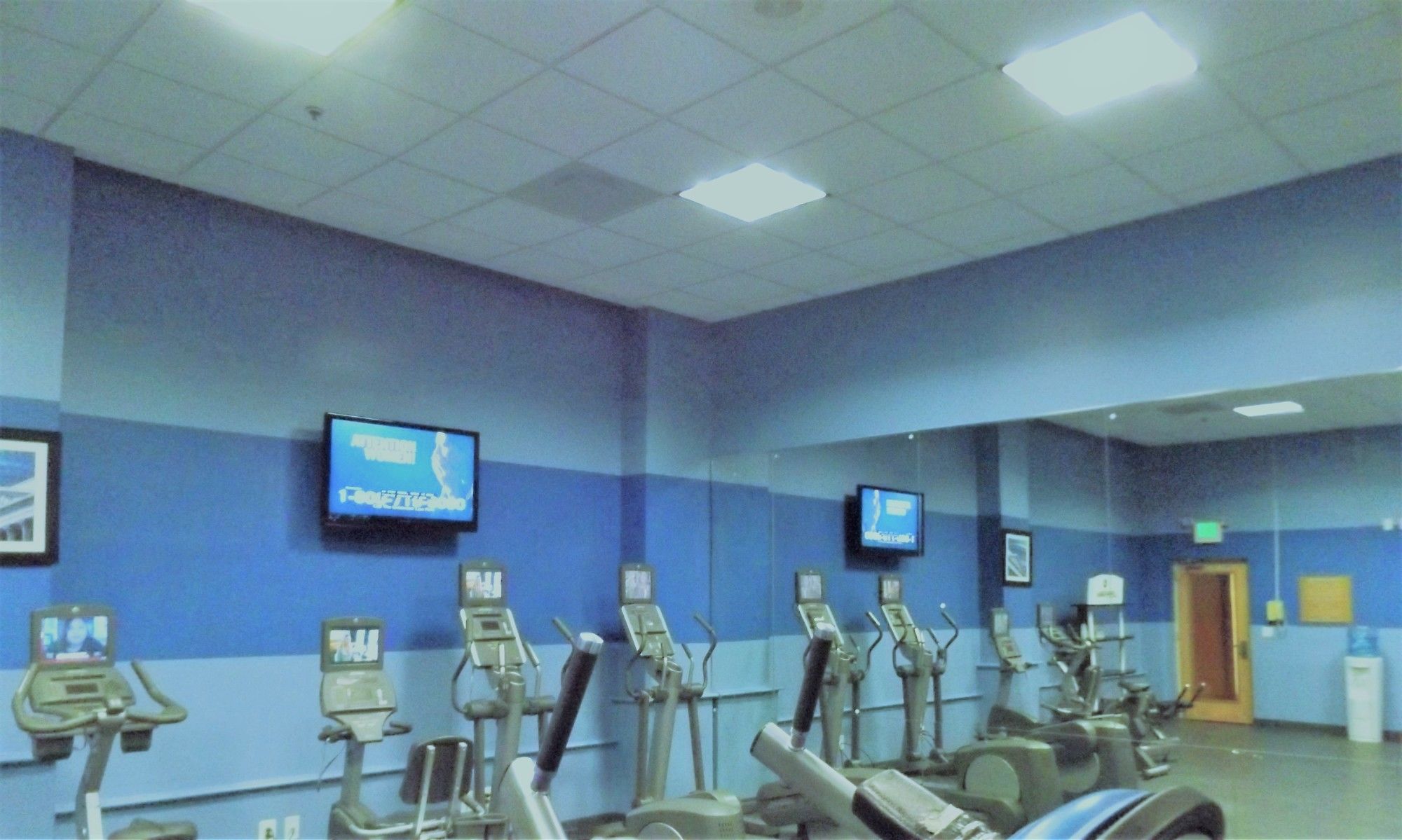 Фото Metro Points Hotel