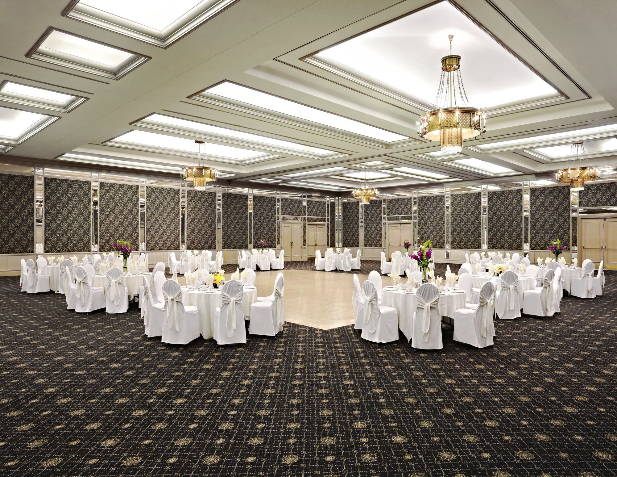 Фото Sheraton Parkway Toronto North Hotel & Suites