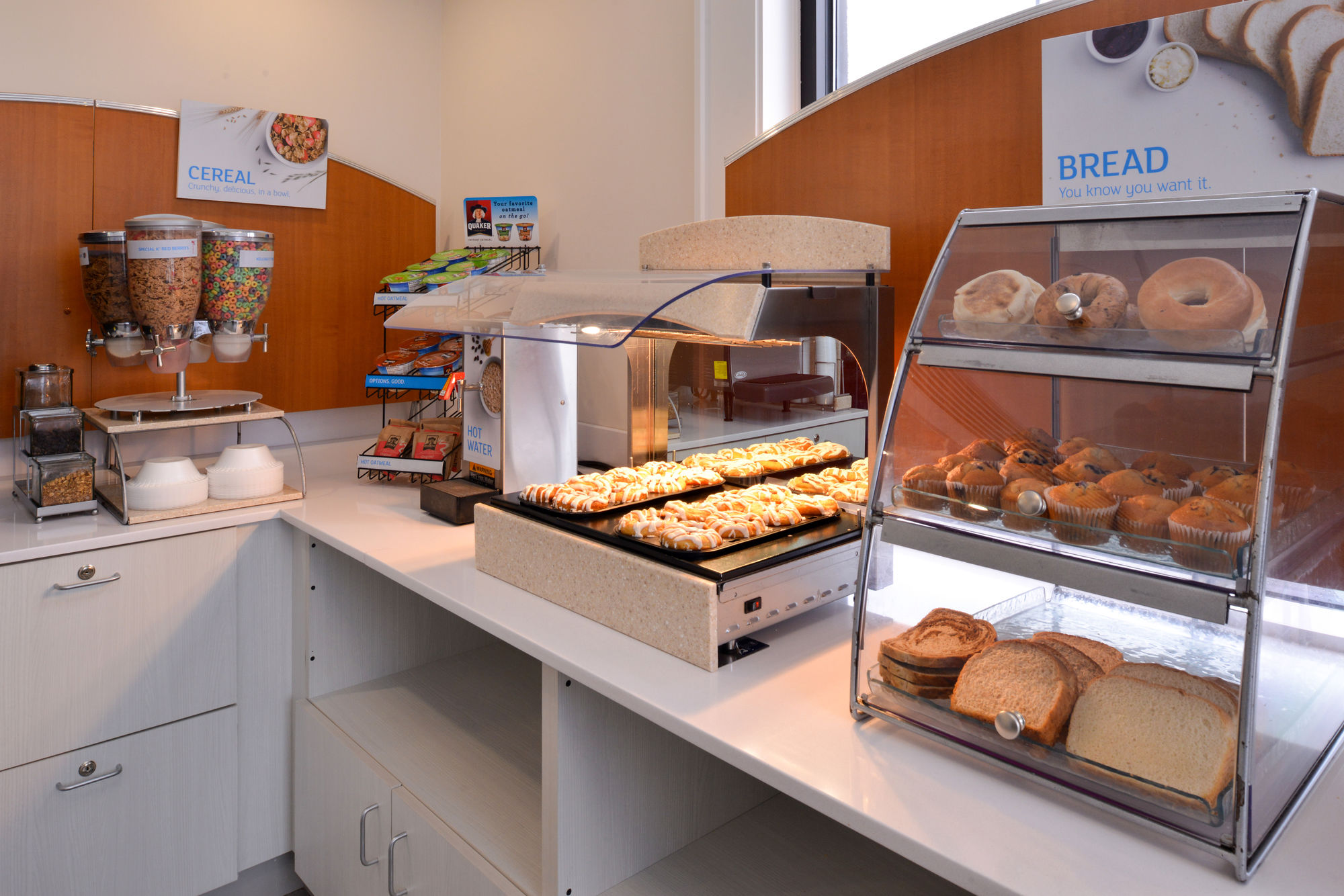 Фото Holiday Inn Express & Suites Springfield