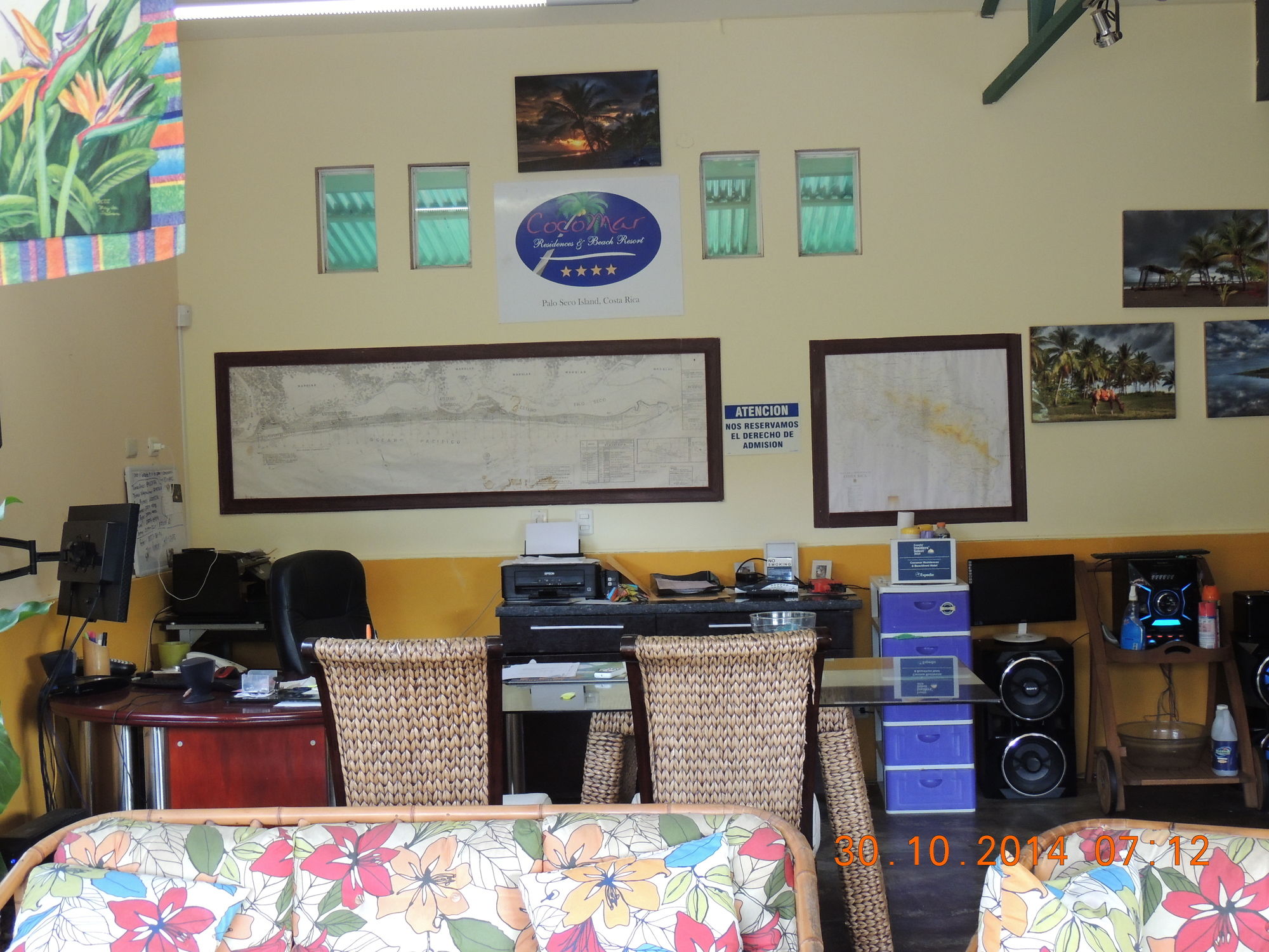 Фото Cocomar Beachfront Hotel and Island Resort