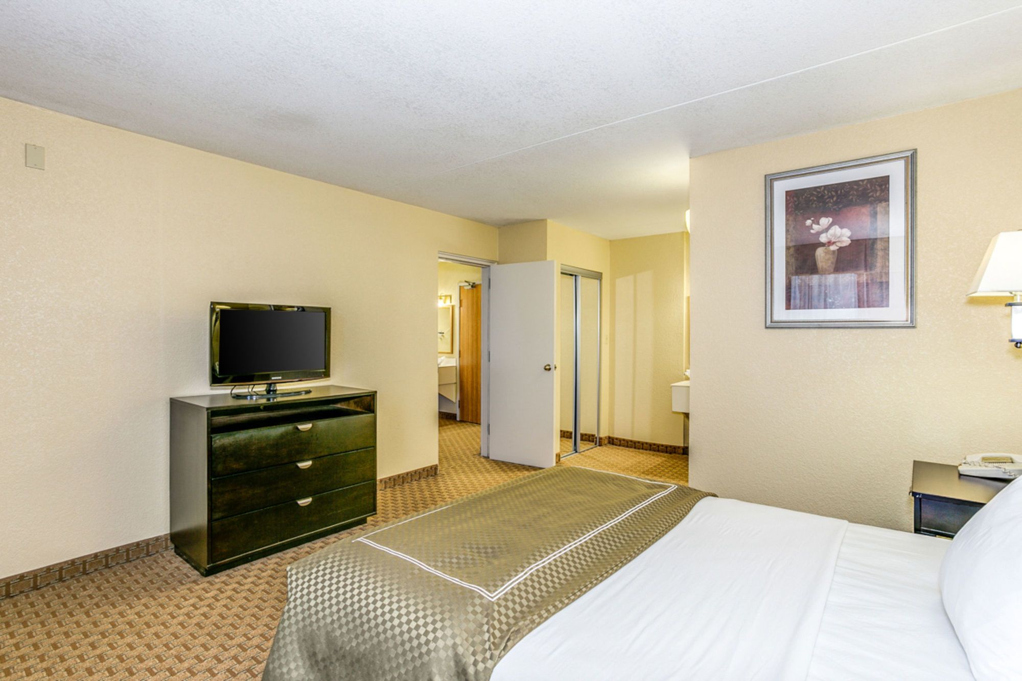 Фото Wingate by Wyndham Wichita Airport