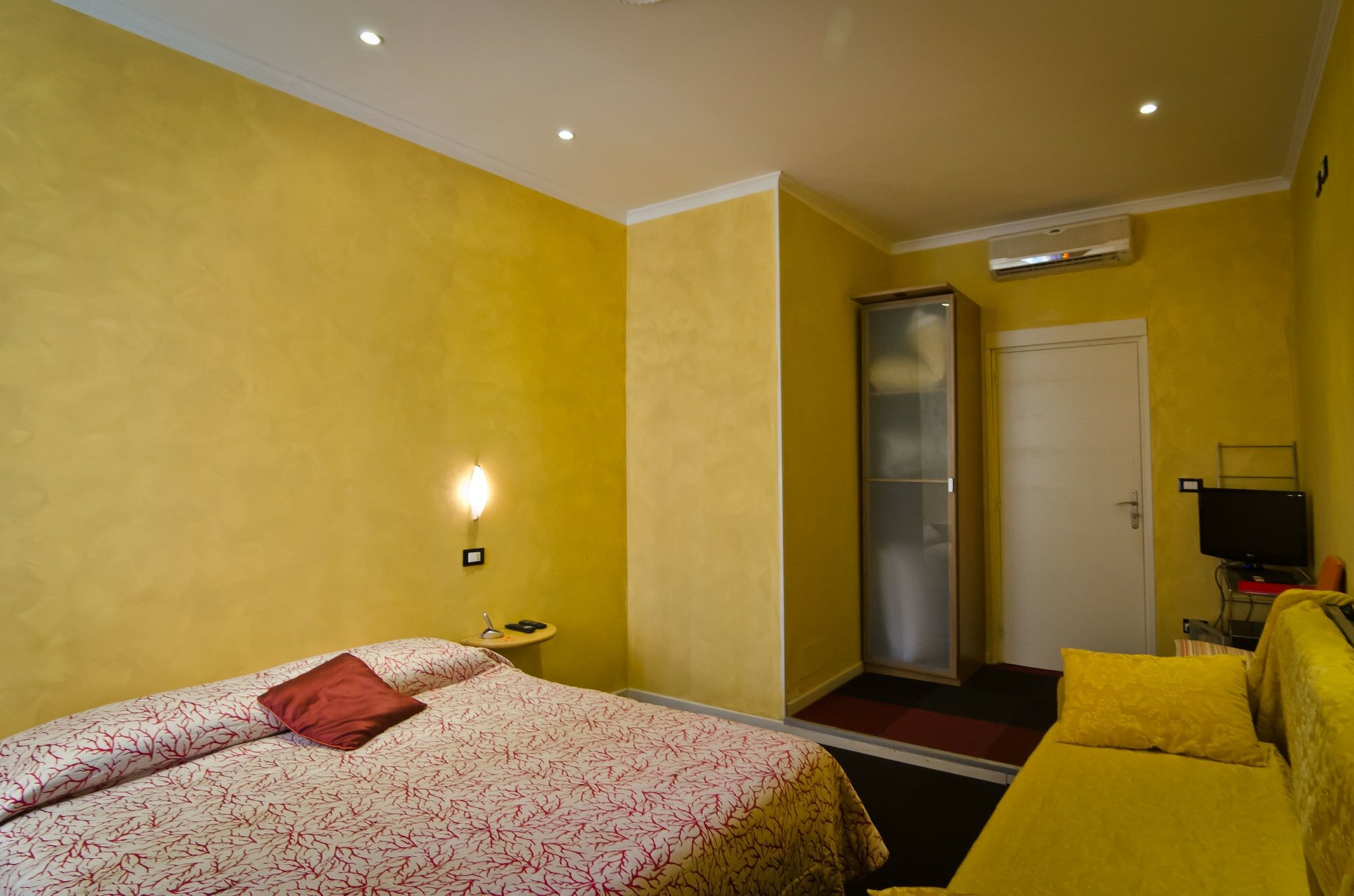Фото Pollon Inn Sanremo