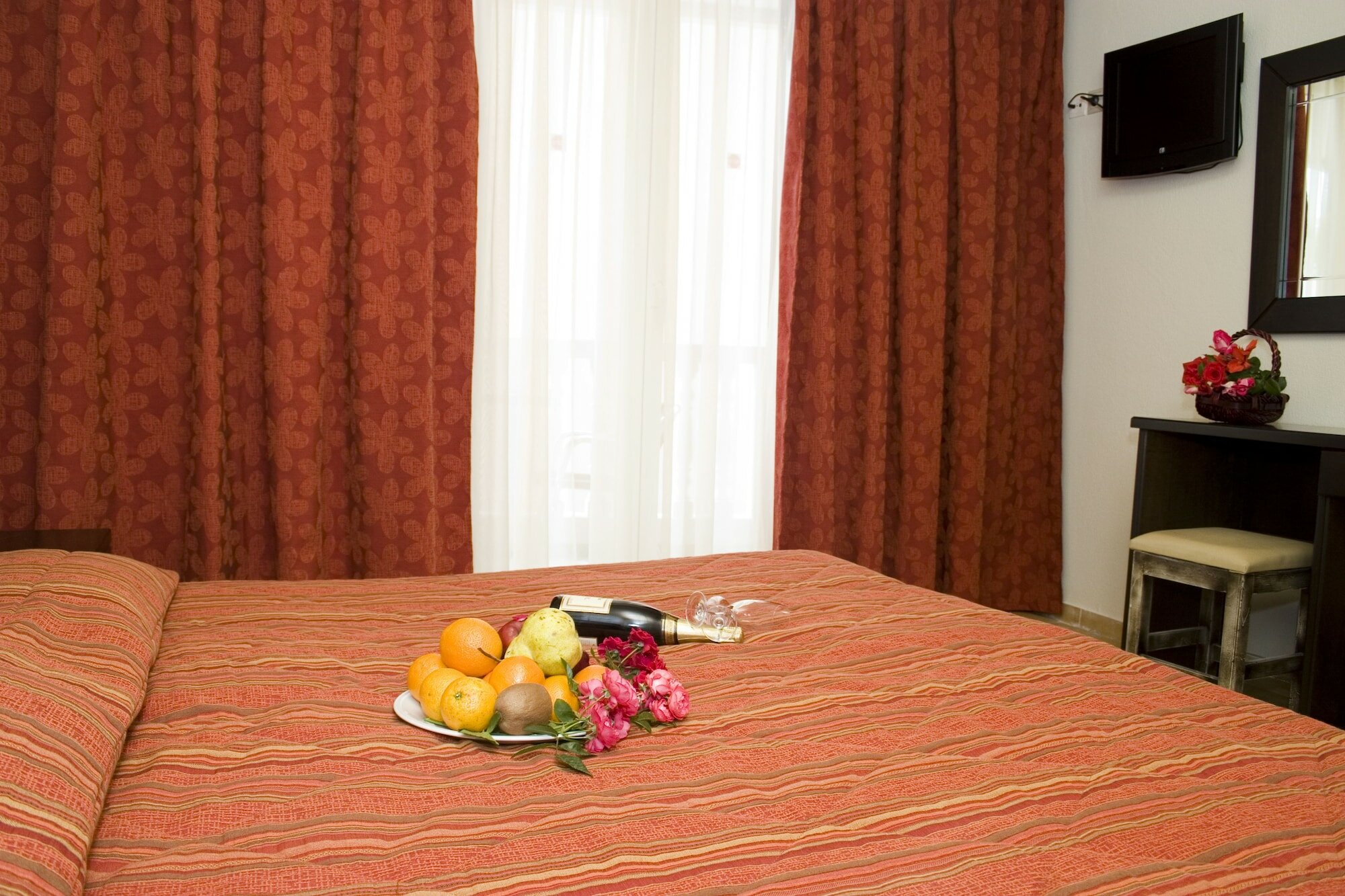 Фото Paradise Apartments