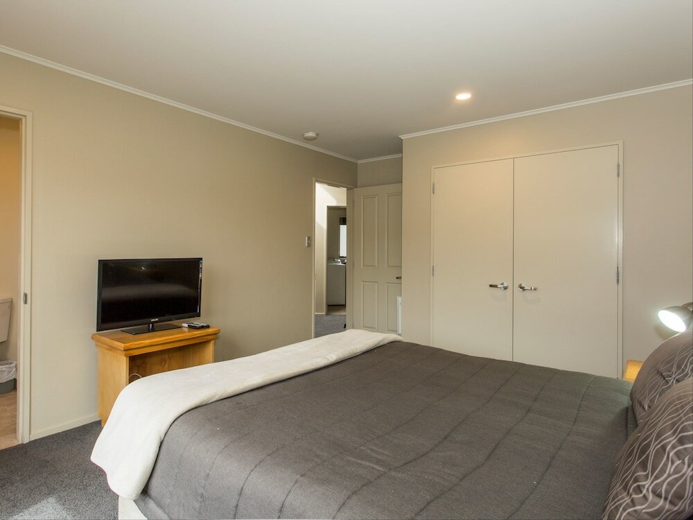 Фото Clearbrook Motels Wanaka