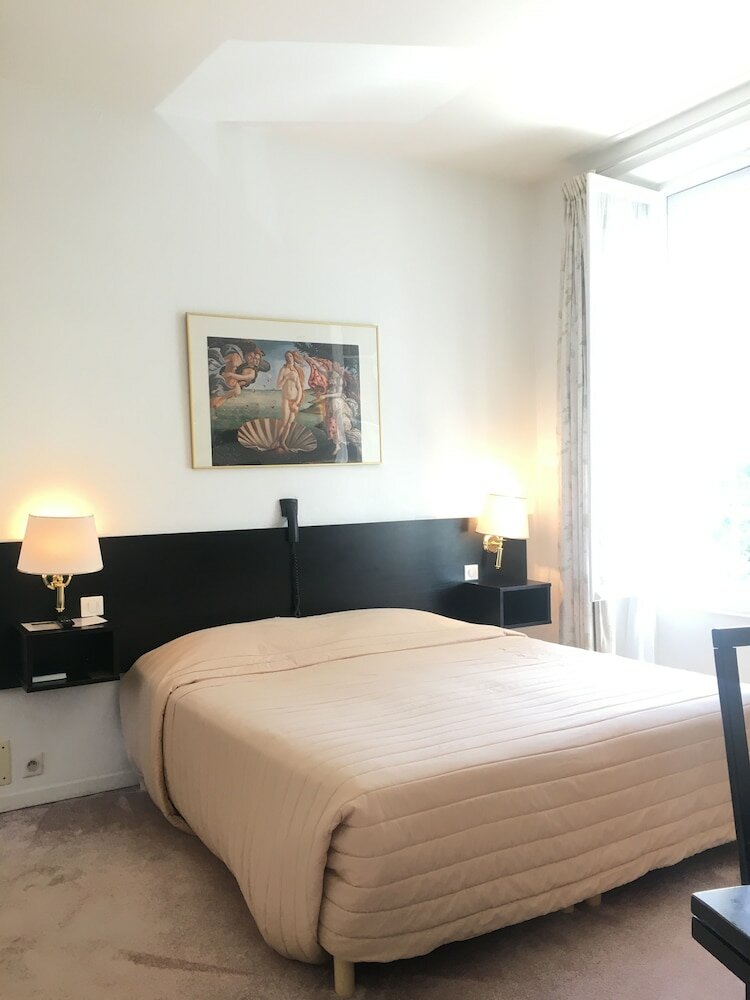 Фото Hotel des Mimosas