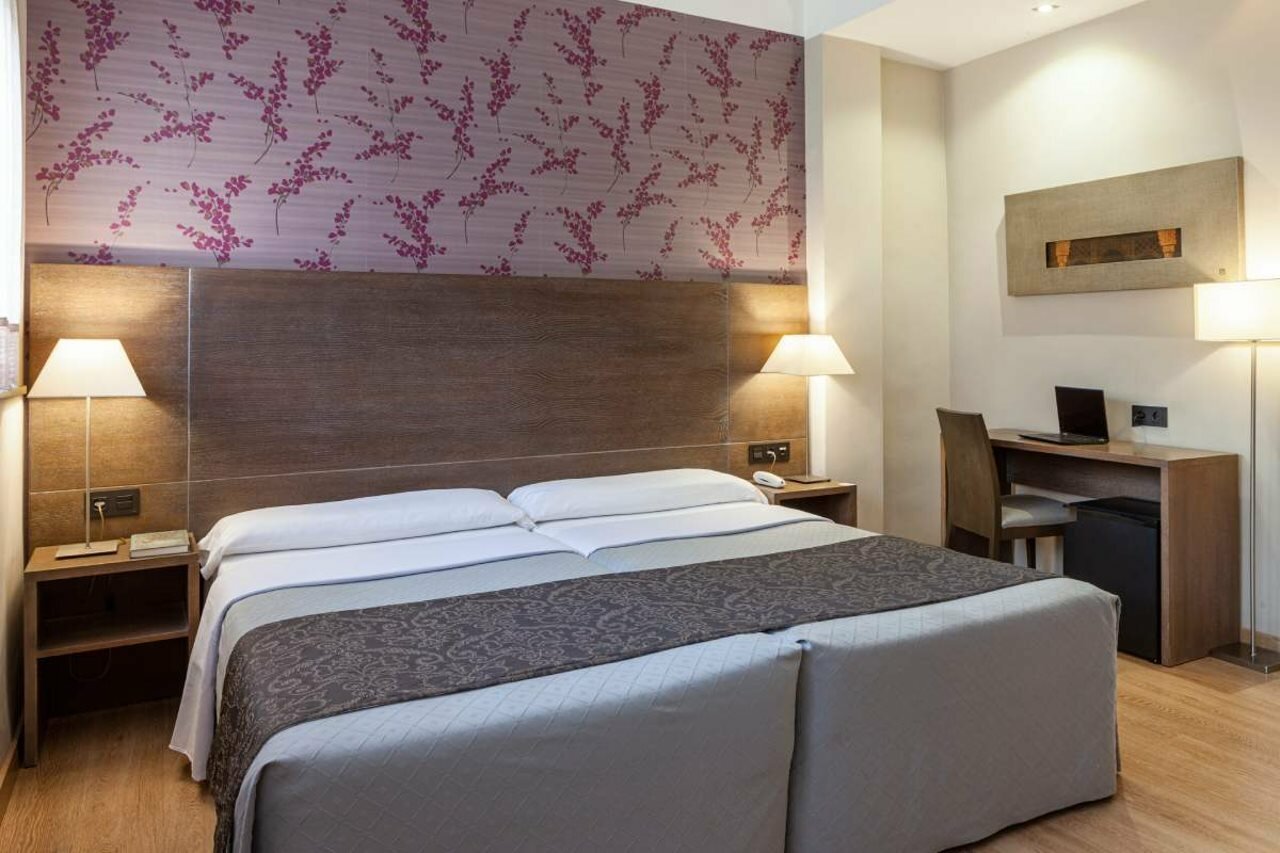 Фото Macià Monasterio de los Basilios Hotel