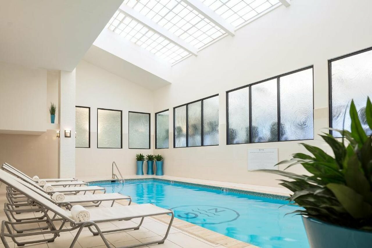 Фото Newport Harbor Island Resort