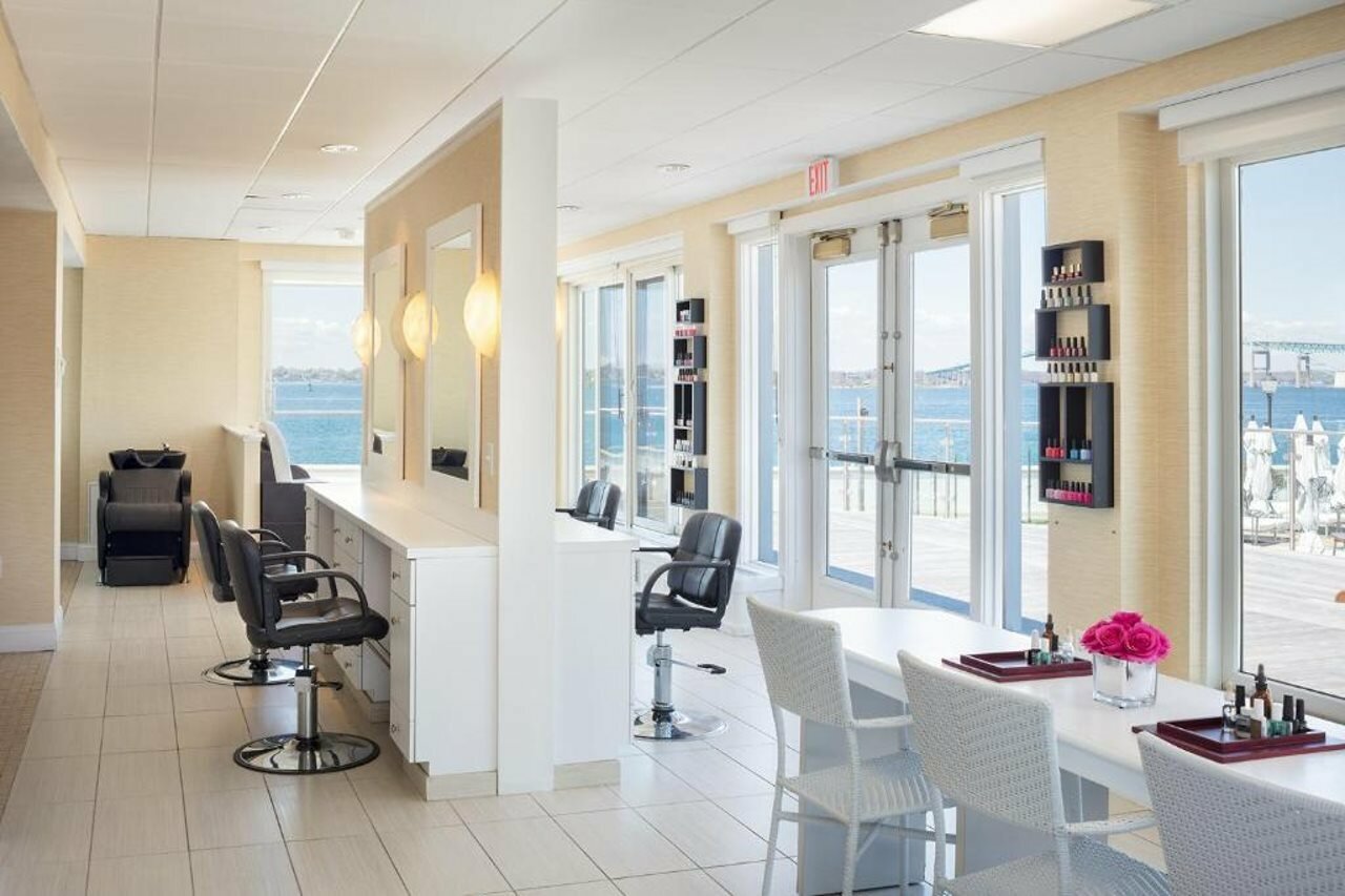 Фото Newport Harbor Island Resort