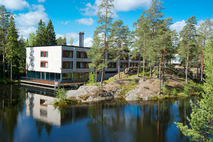 Hotelli Korpilampi (Uusimaa, Espoo, Pohjois-Espoo, Lahnus, Korpilammentie, 5), hotel