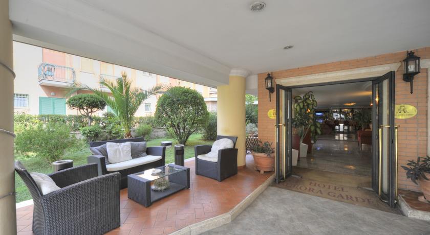 Фото Aurora Garden Hotel