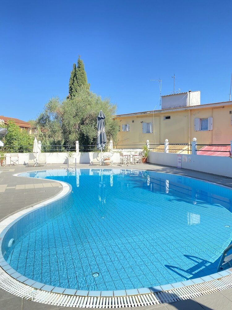 Фото Louvre Hotel