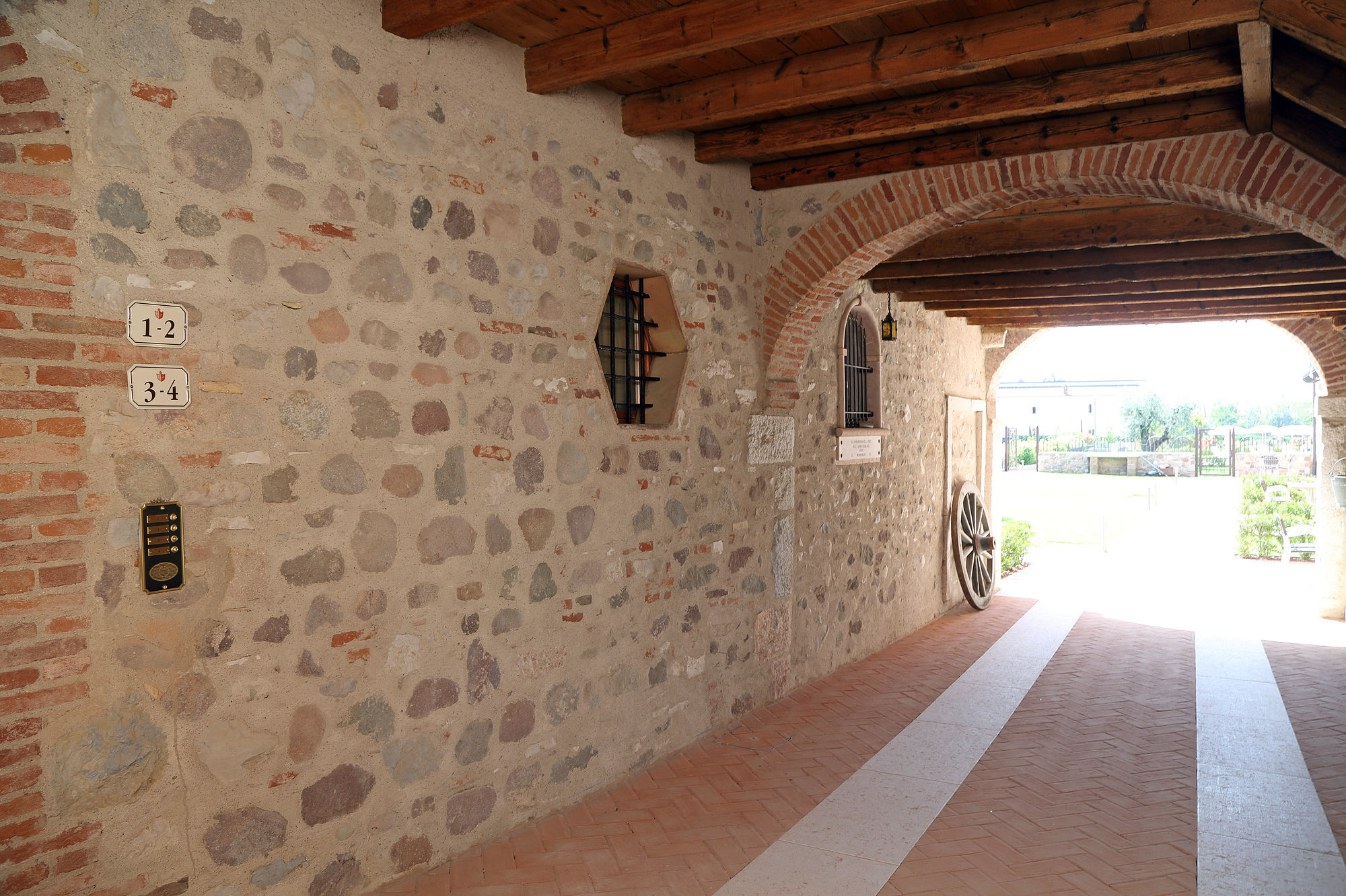 Фото Residence Borgo Mondragon