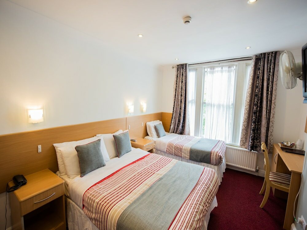 Фото Oyo London Guest House