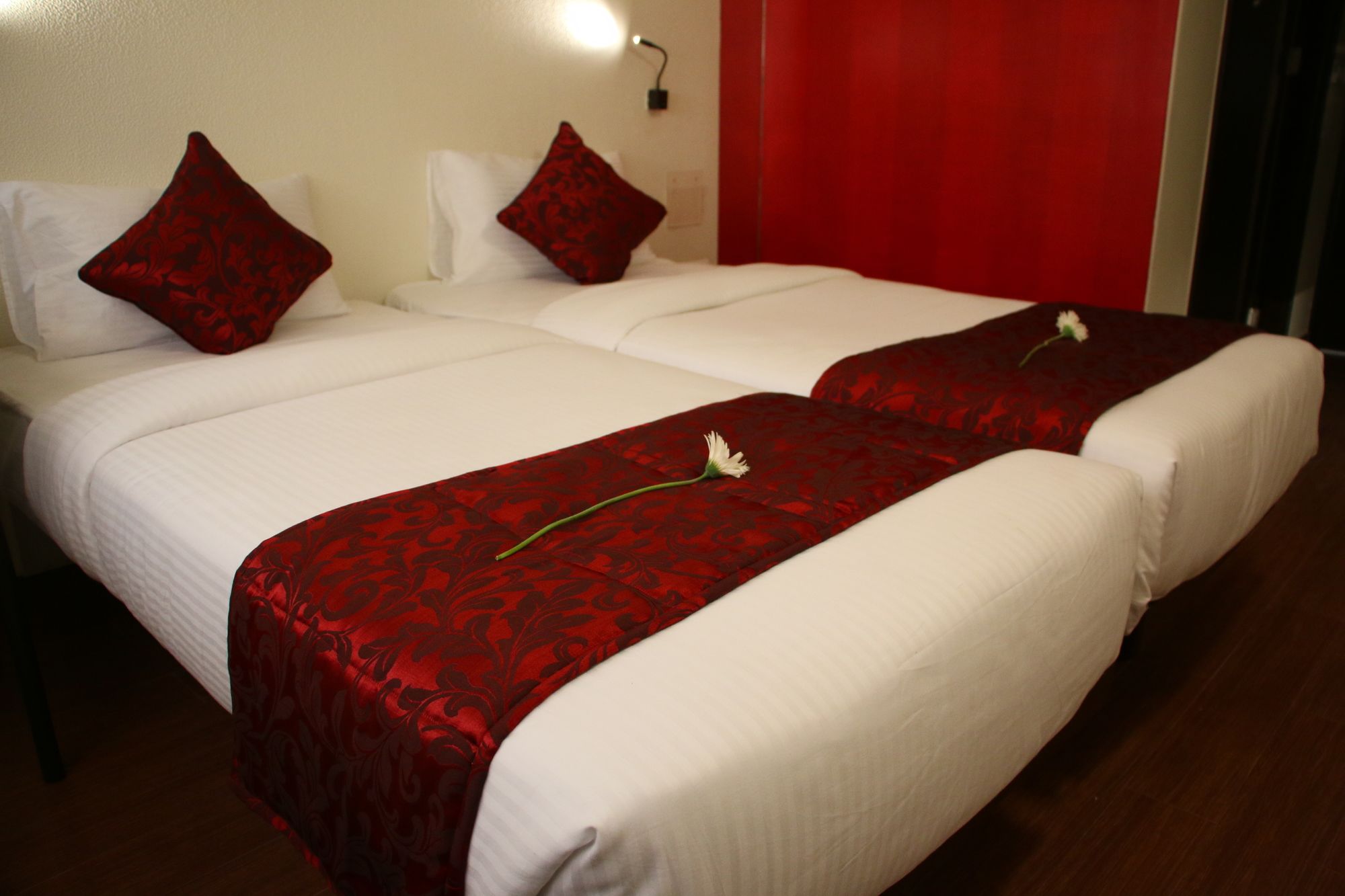 Фото 7Apple Hotels Aurangabad