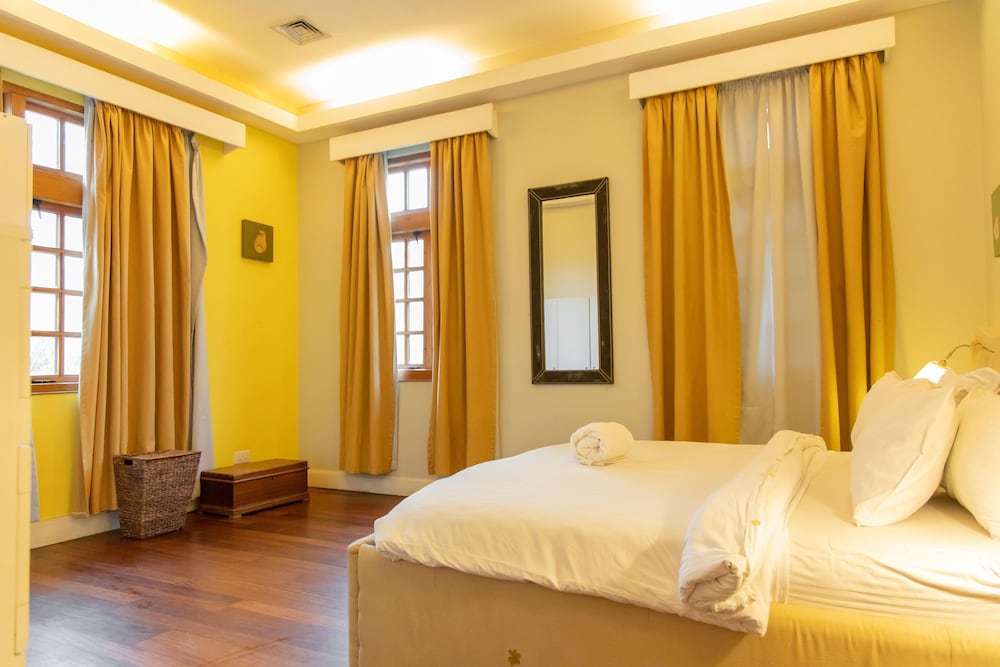 Фото Olma Colonial Suites