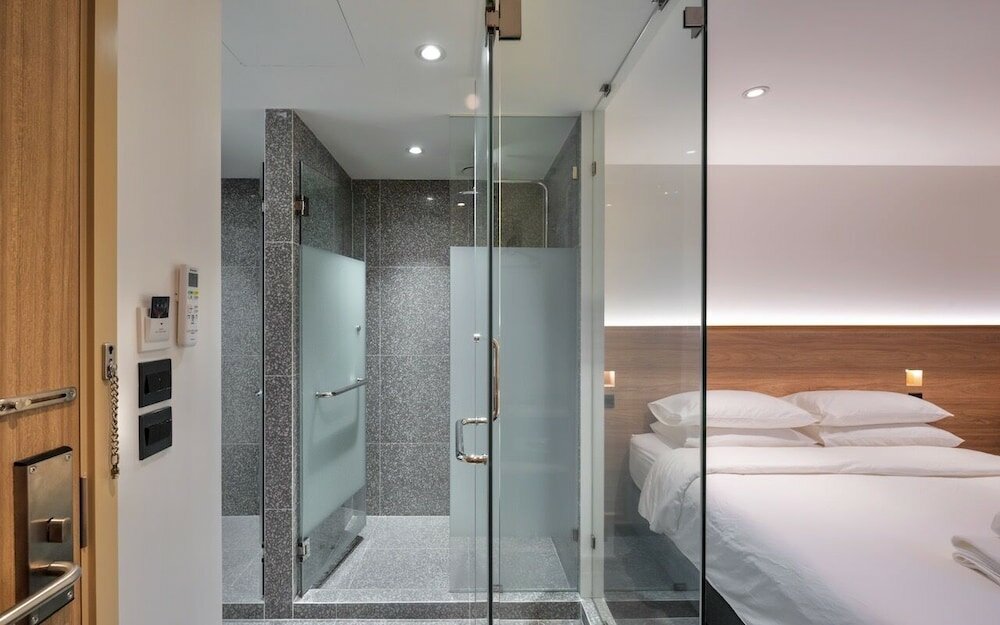 Фото Zen Master Hotel