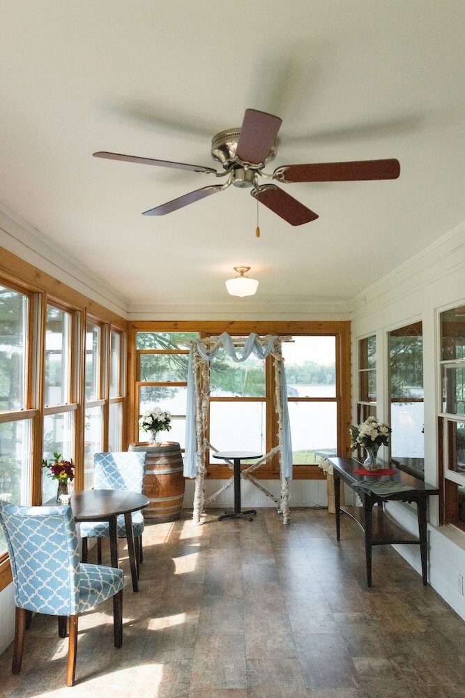 Фото Wolf Cove Inn