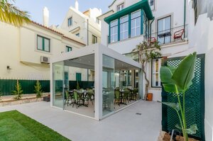 Гостиница Westlight Cascais Chalet в Кашкайше