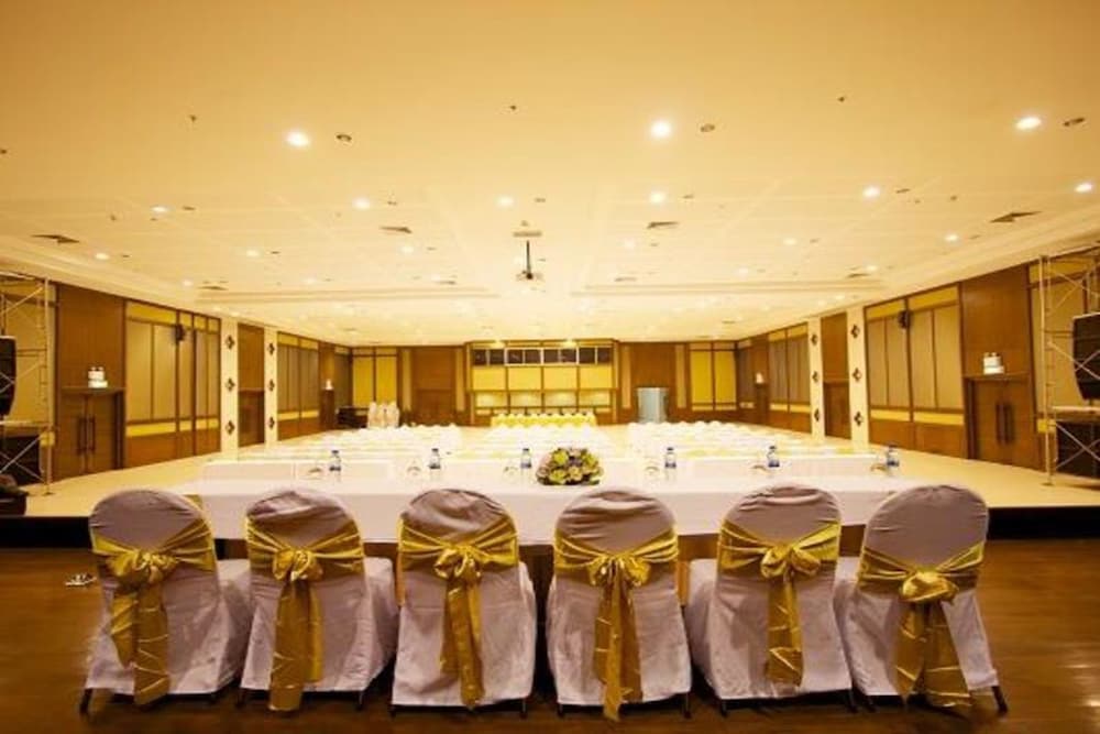 Фото Wangchan Riverview Hotel