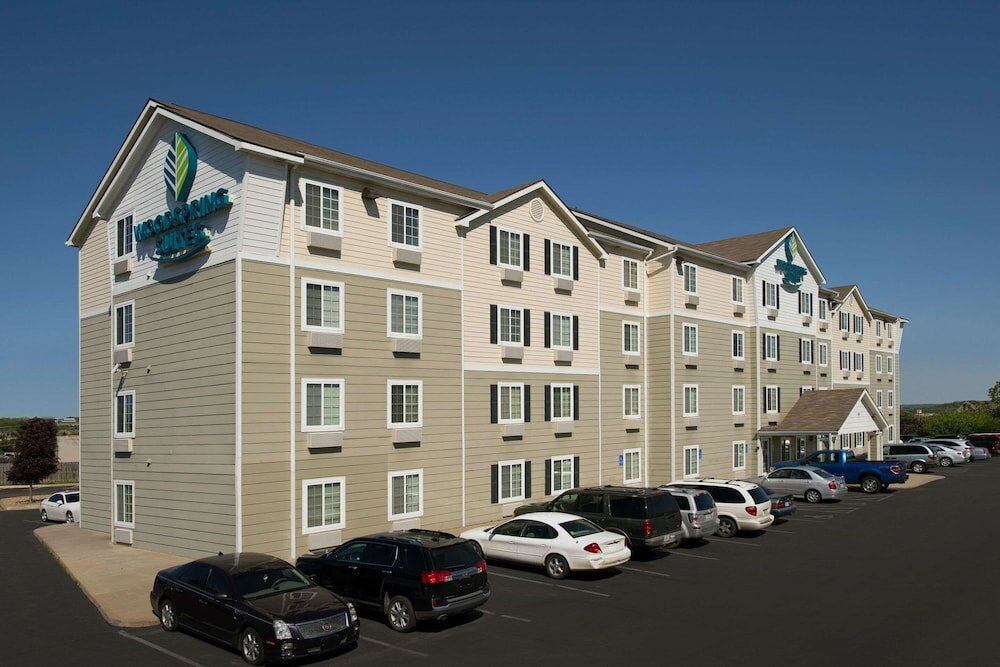 Фото WoodSpring Suites Topeka