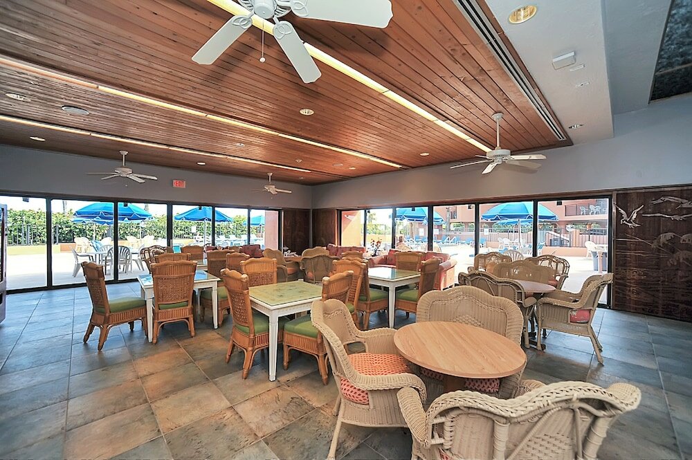 Фото Oceanique Resort by Capital Vacations