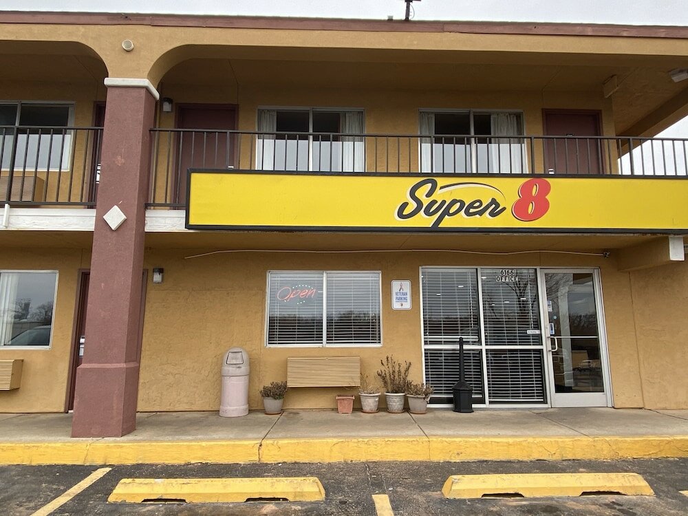 Фото Super 8 by Wyndham Midwest City Ok