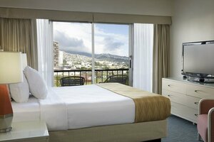 Гостиница Coconut Waikiki Hotel