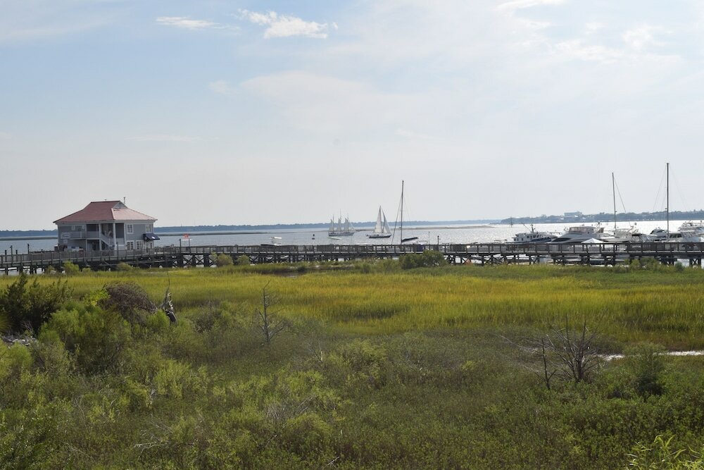 Фото Harborside at Charleston Harbor Resort and Marina