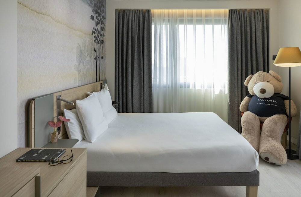 Фото Novotel Madrid Puente de La Paz