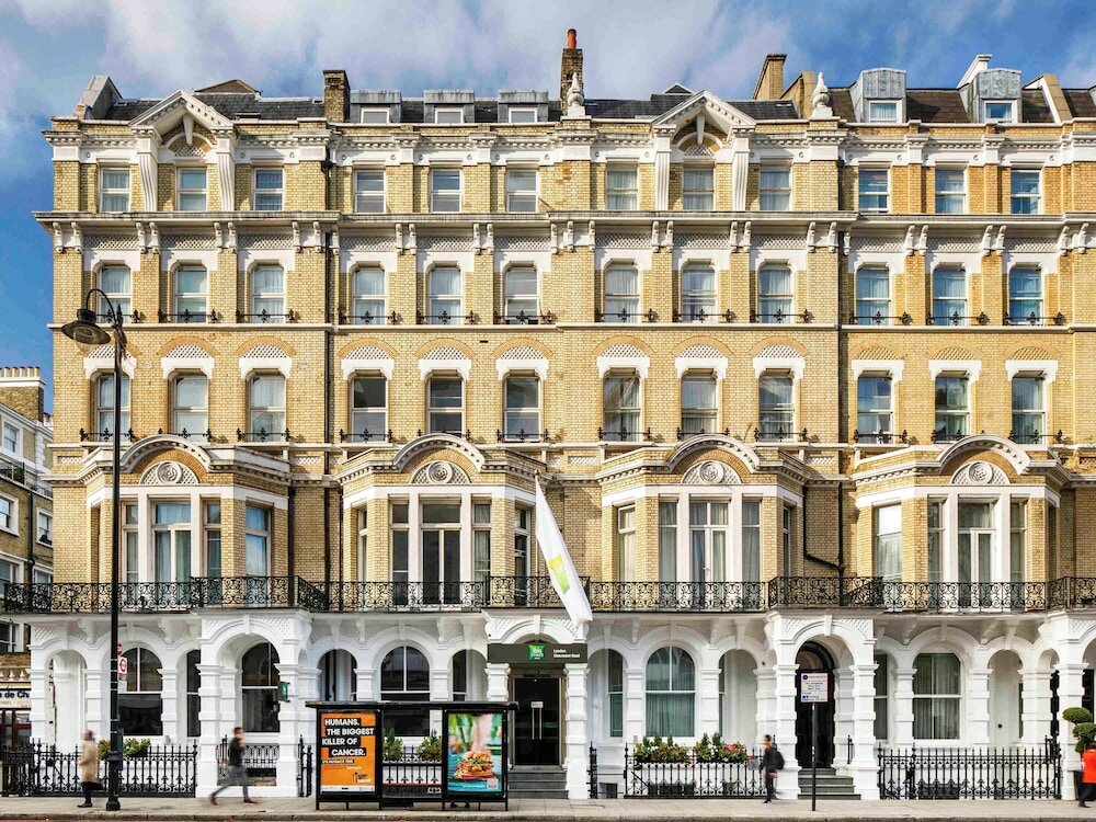 Фото отеля 1