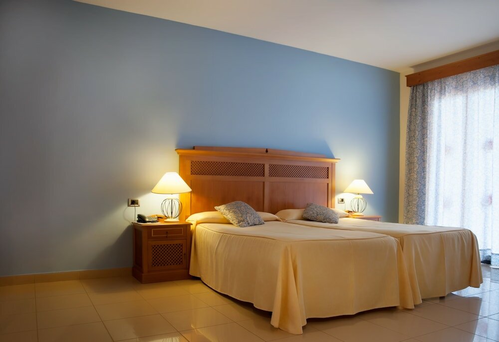 Фото Grand Muthu Golf Plaza Hotel & Spa