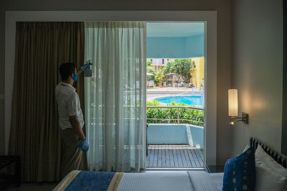 Фото Whispering Palms Beach Resort