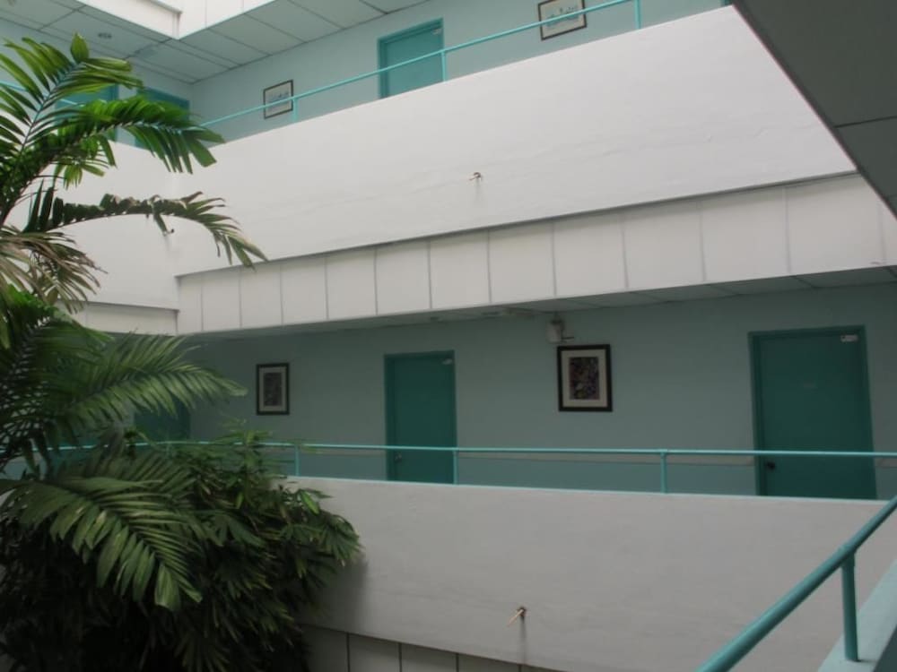 Фото Hotel K. T. Mutiara