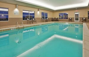 Гостиница Candlewood Suites Northeast Kansas City, an Ihg Hotel