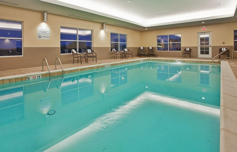 Фото Candlewood Suites Northeast Kansas City, an Ihg Hotel