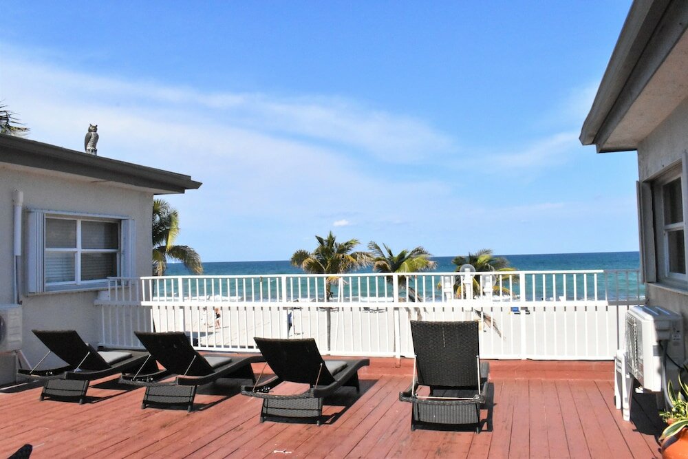 Фото Golden Sand Oceanfront