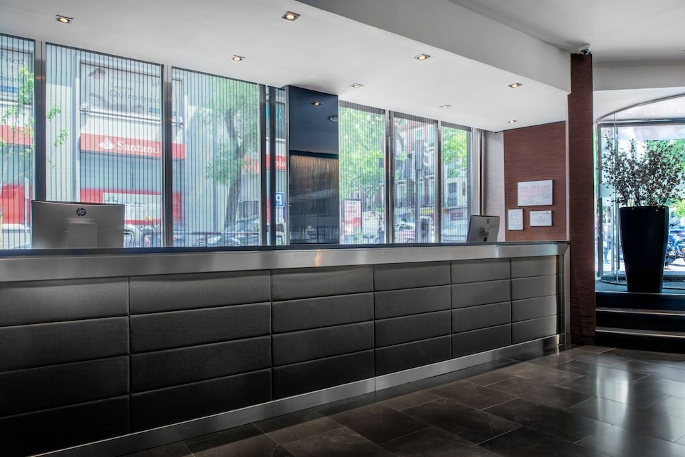 Фото AC Hotel Carlton Madrid