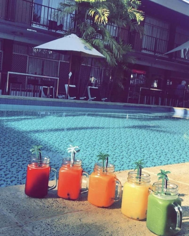 Фото The Cavenagh Hotel