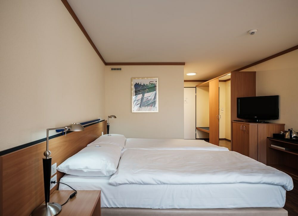 Фото Hotel Engel Business & Lifestyle