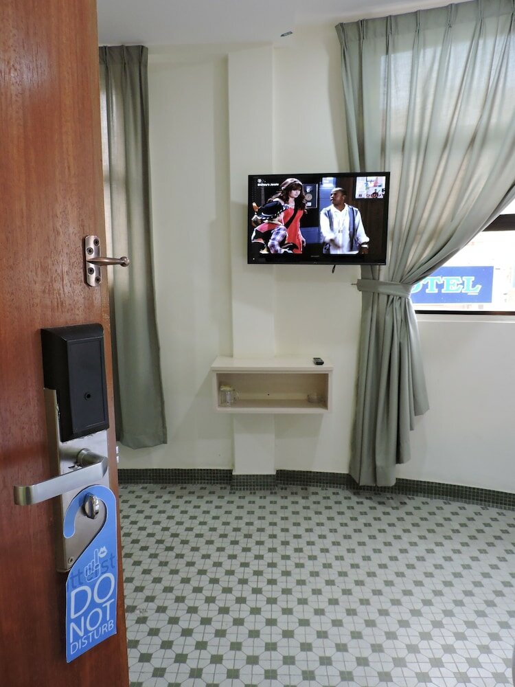 Фото Merlin Hotel