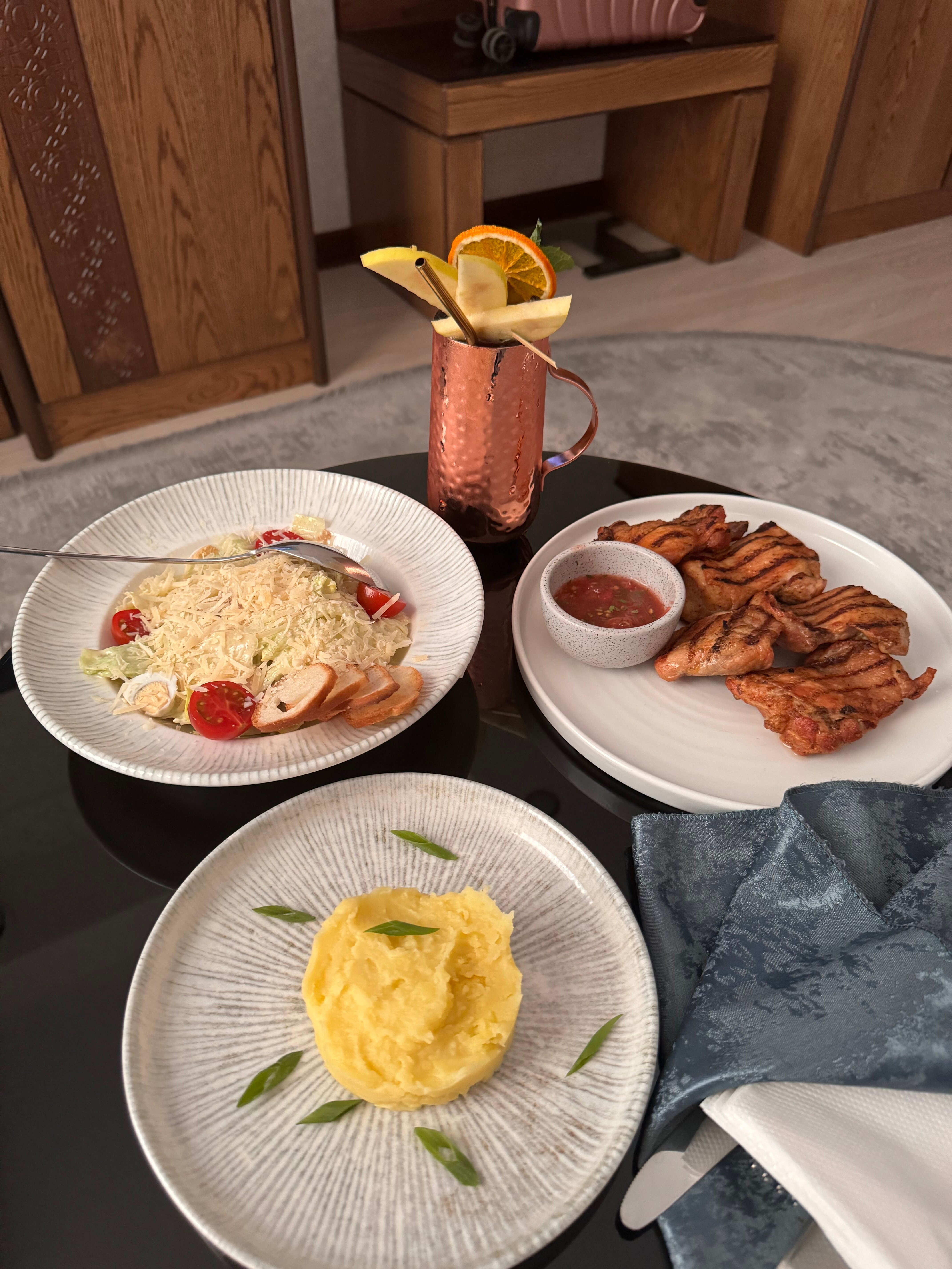 Фото Paradise Plaza Luxury Hotel