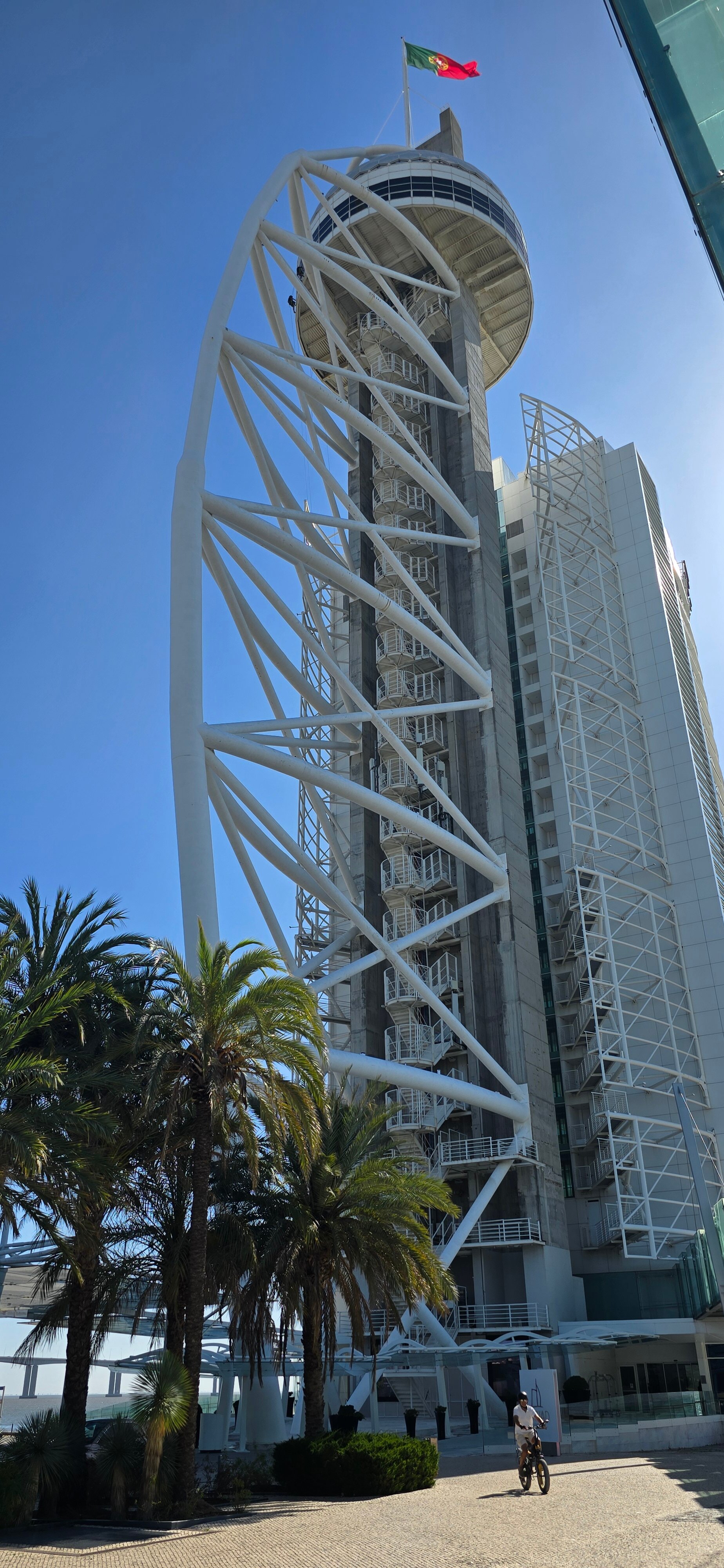 Фото Myriad by Sana Hotels