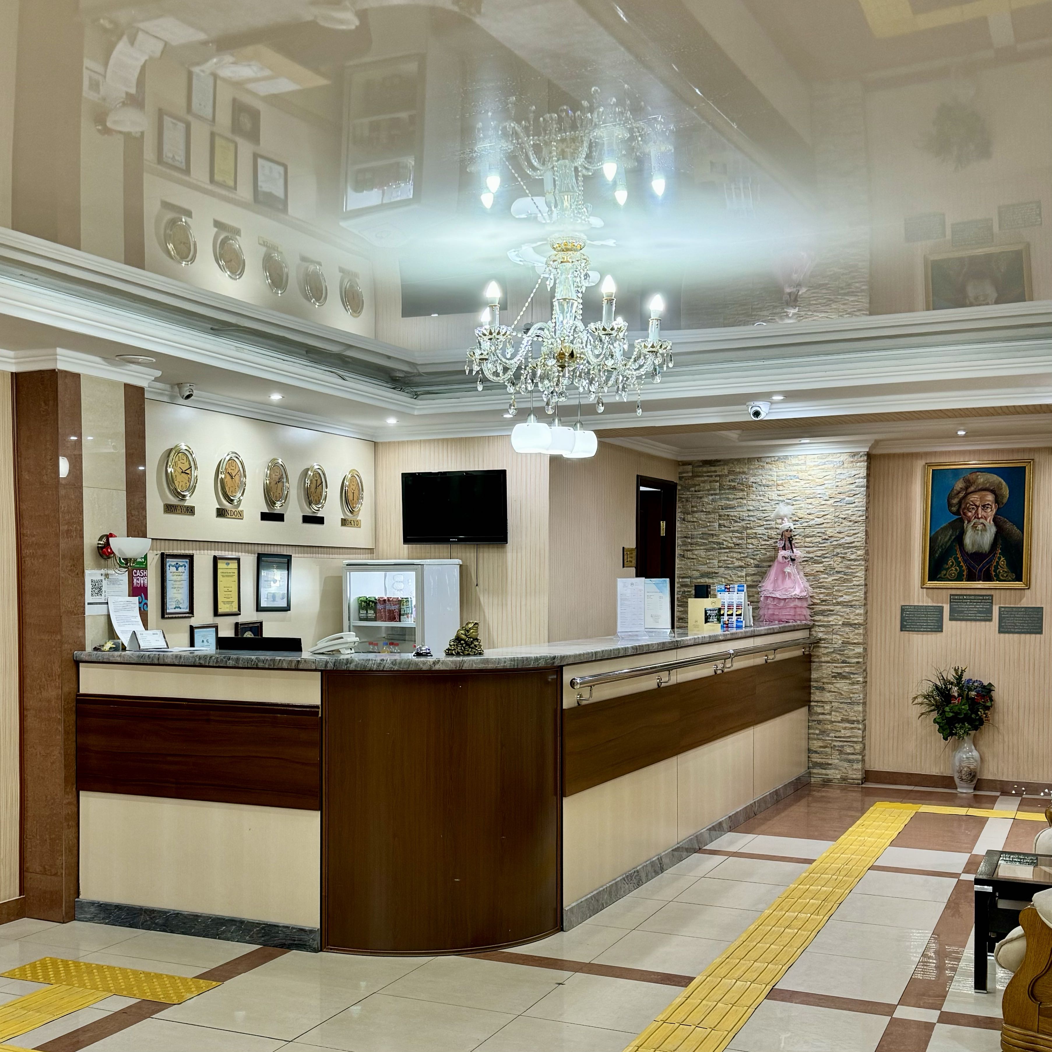 Фото отеля 2