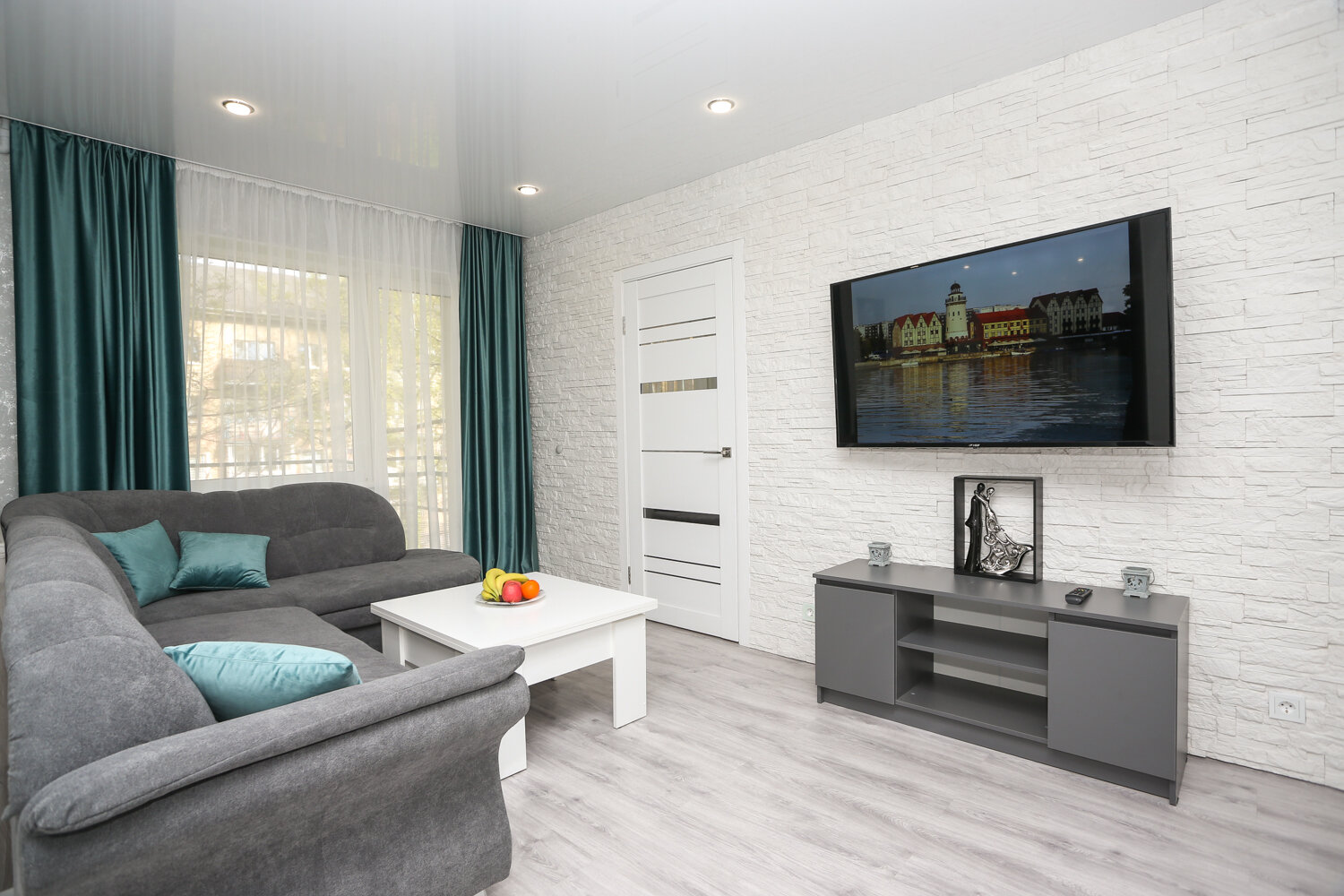 Фото Двухкомнатная квартира в самом центре