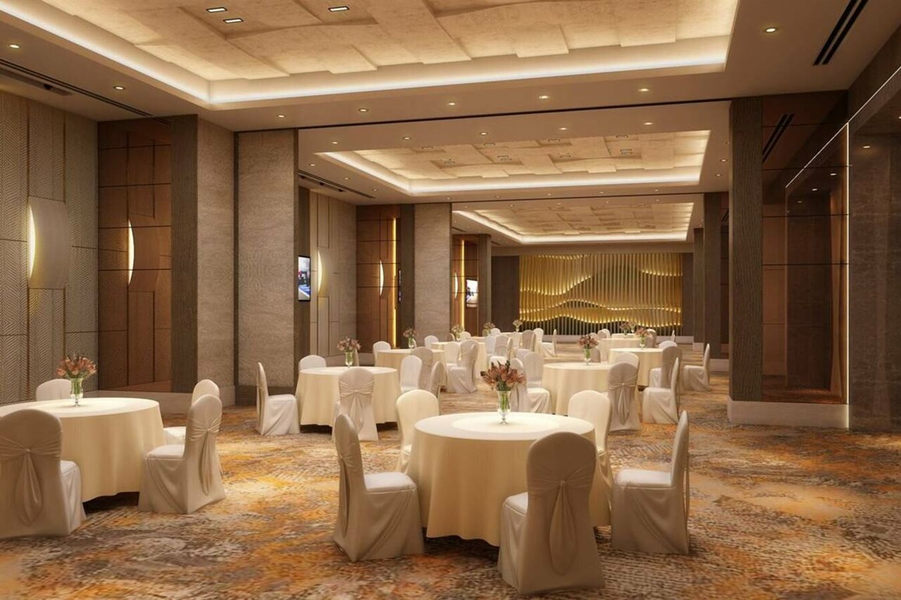 Фото Holiday Inn Gurugram Sector 90 by Ihg