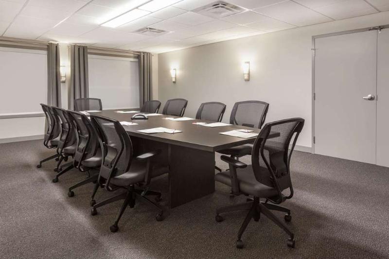 Фото Ramada by Wyndham Grassland