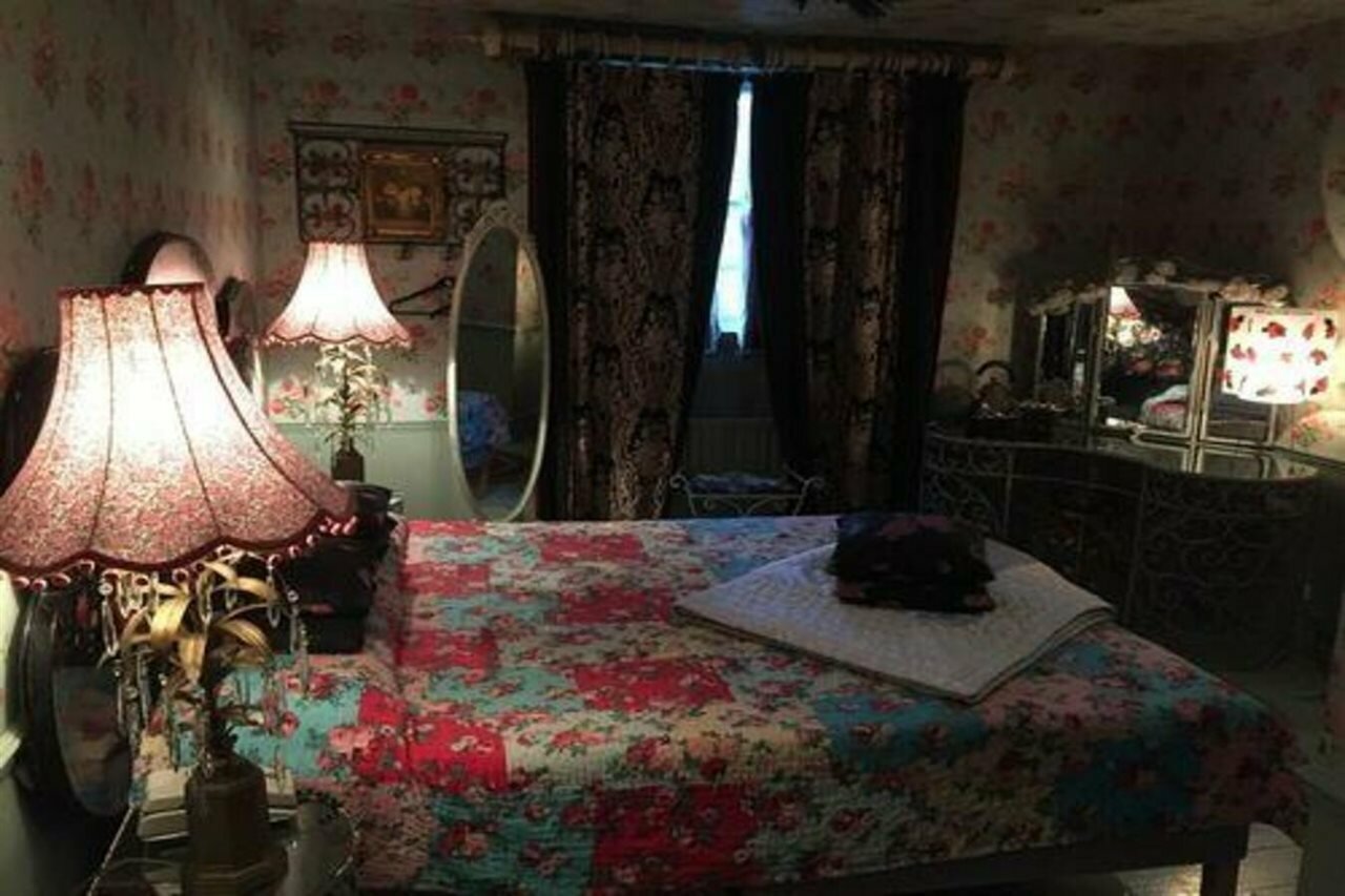 Фото The Pavilion Hotel