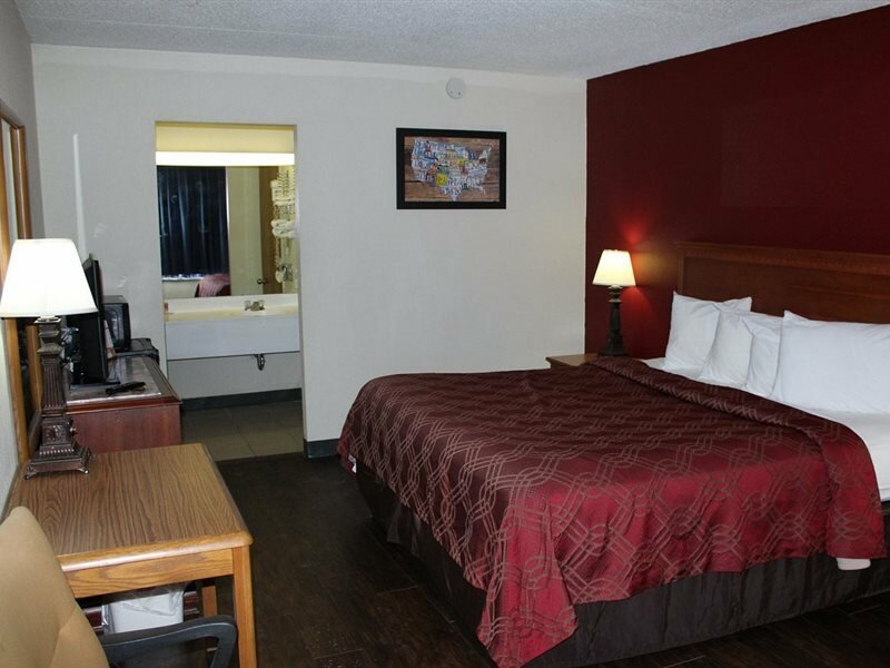 Фото Super 8 by Wyndham Perrysburg/Toledo