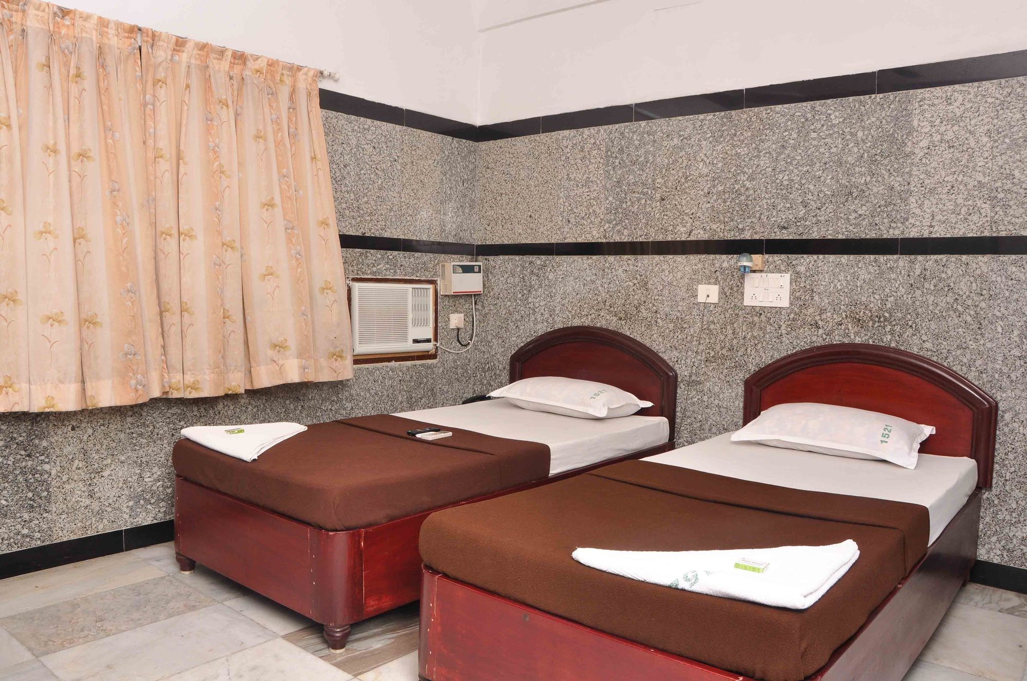 Фото Hotel Greens