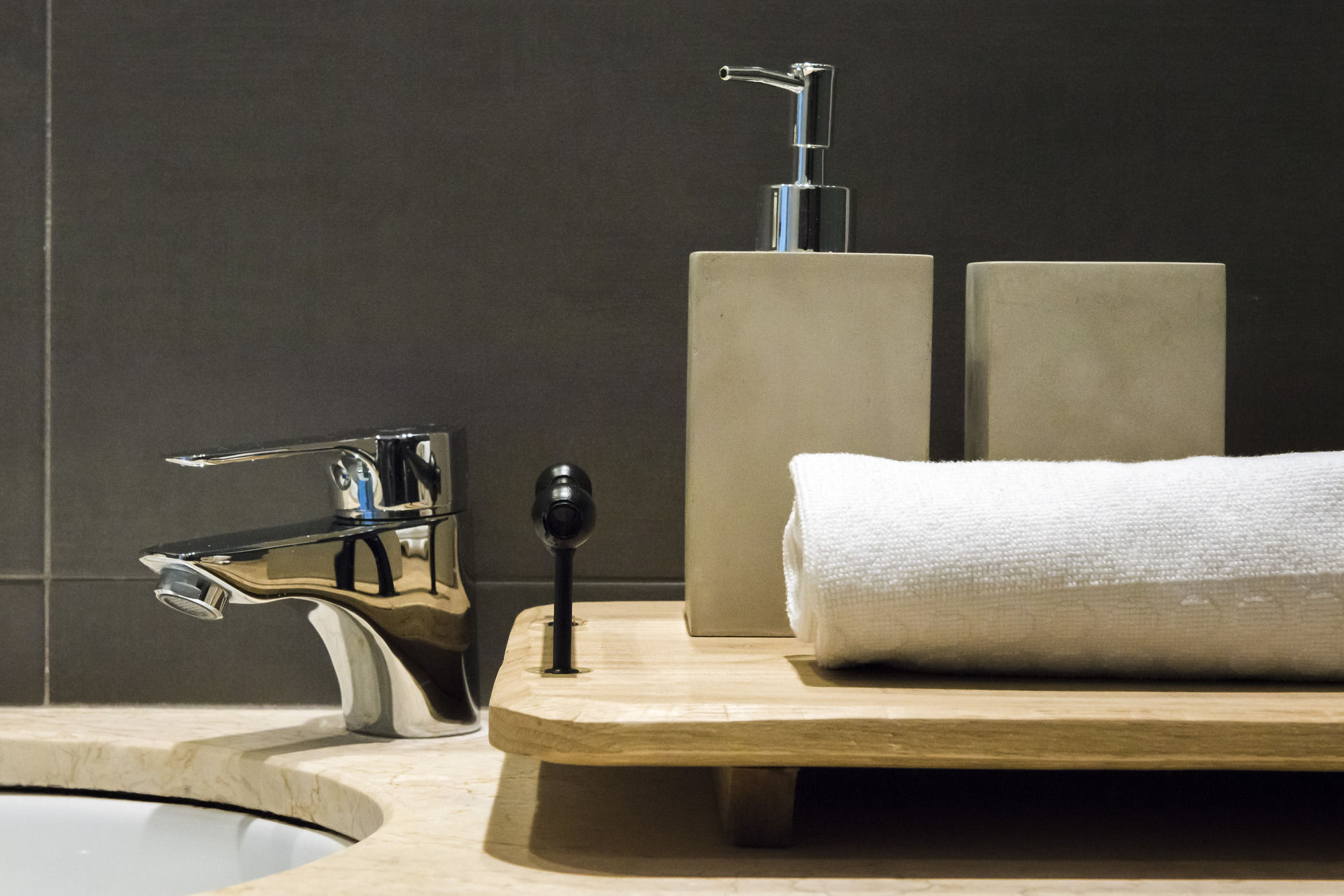 Фото Four Petals Boutique Apartments